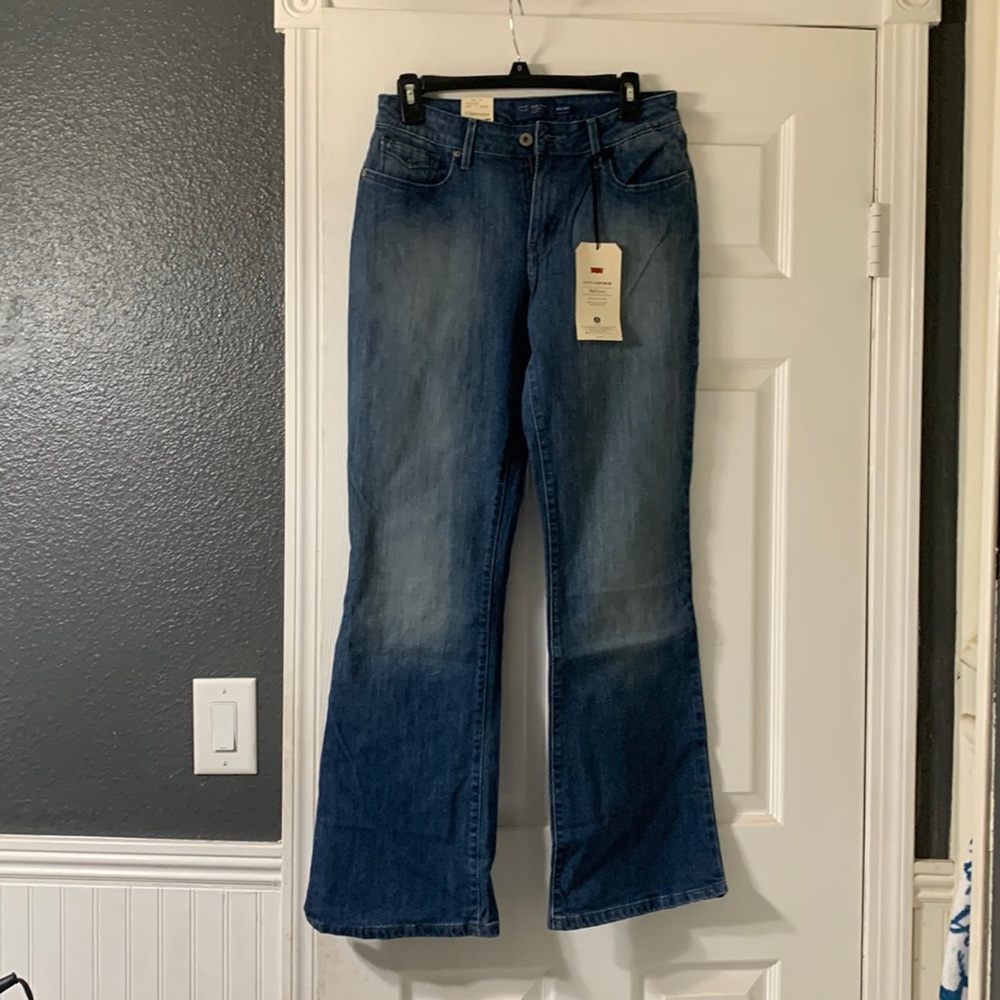 Levi’s curvy bootcut jeans